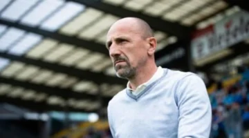 مدرب كرواتي جديد.. خورفكان يعلن عن قائد فني جديد لتعديل ترتيب الفريق بمراكز الدوري